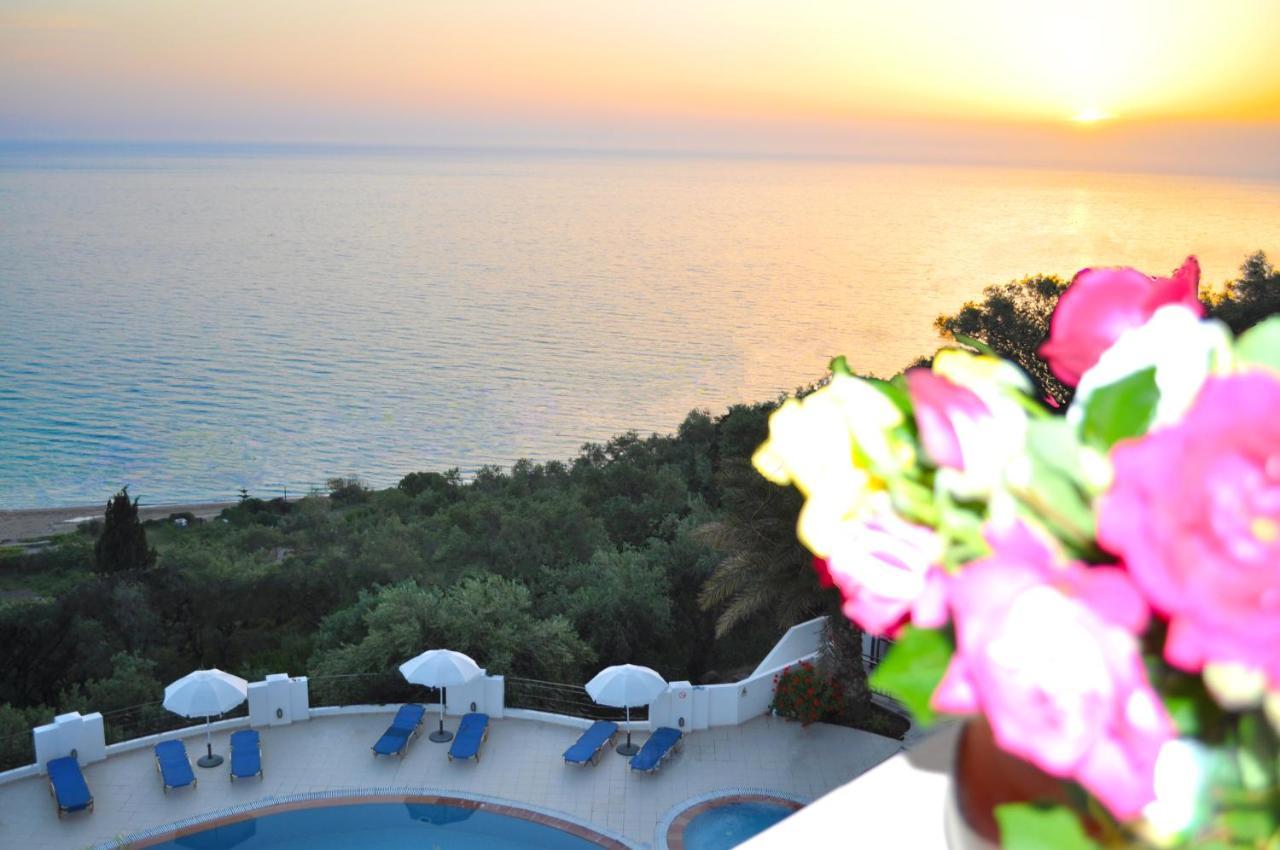 Holiday Apartments Maria With Pool And Panorama View - Agios Gordios Beach Exterior foto